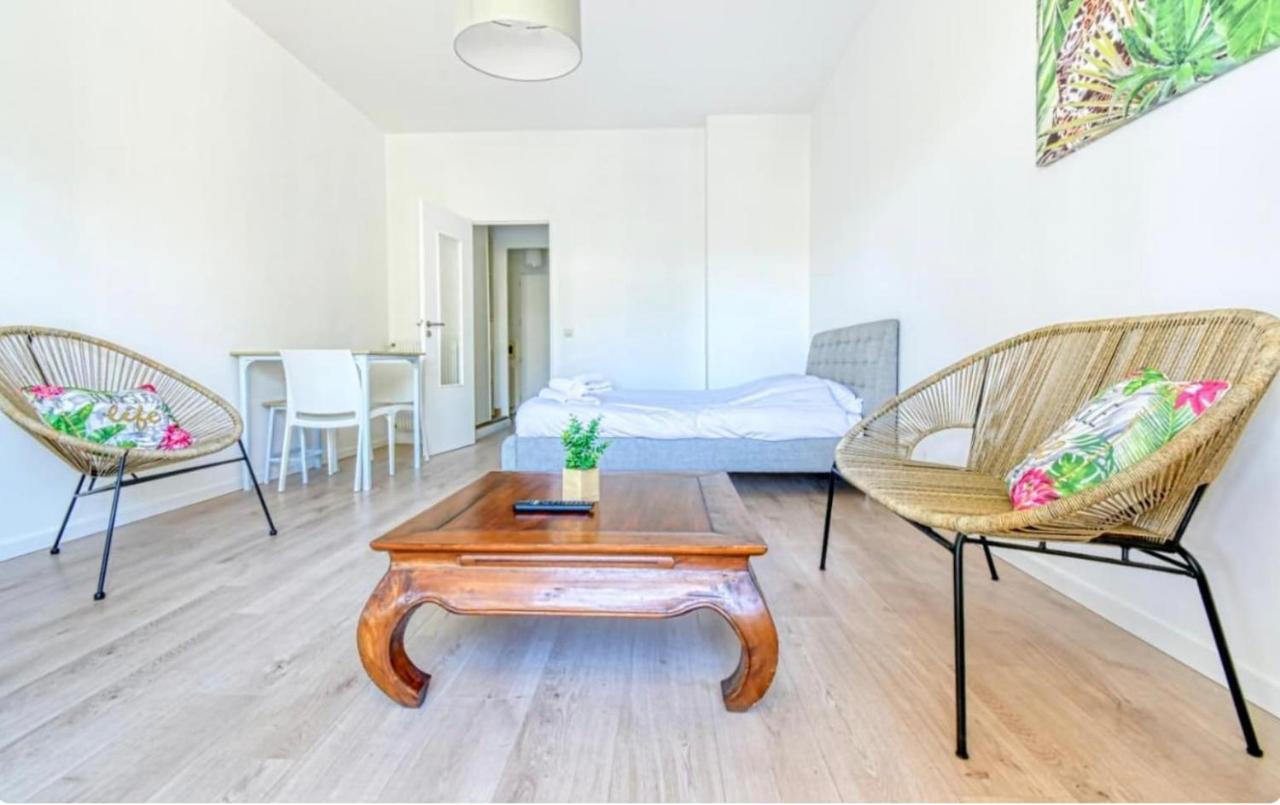 Superbe Studio Lumineux Sur Cannes Avec Terrasse ! A Quelques Minutes De La Celebre Rue D'Antibes ! Exteriör bild